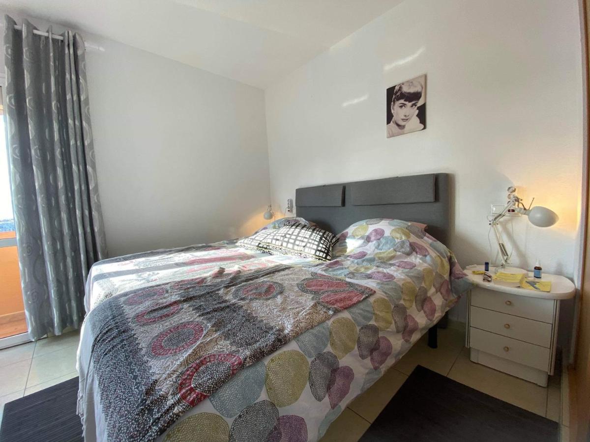 Cozy Rooms In Terraced House Фуeнхирола Екстериор снимка