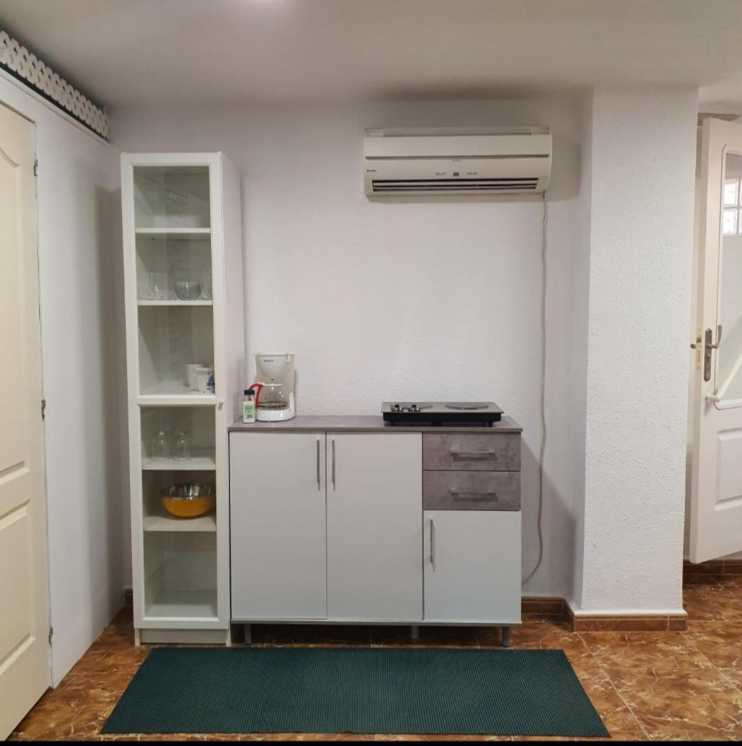 Cozy Rooms In Terraced House Фуeнхирола Екстериор снимка