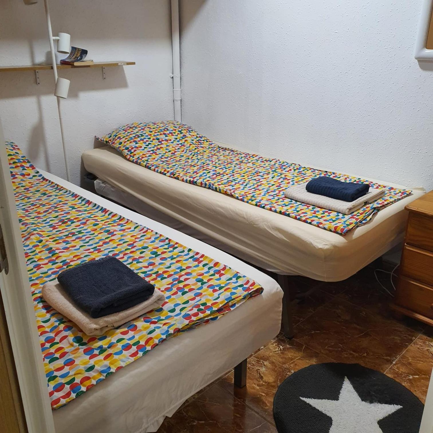 Cozy Rooms In Terraced House Фуeнхирола Екстериор снимка