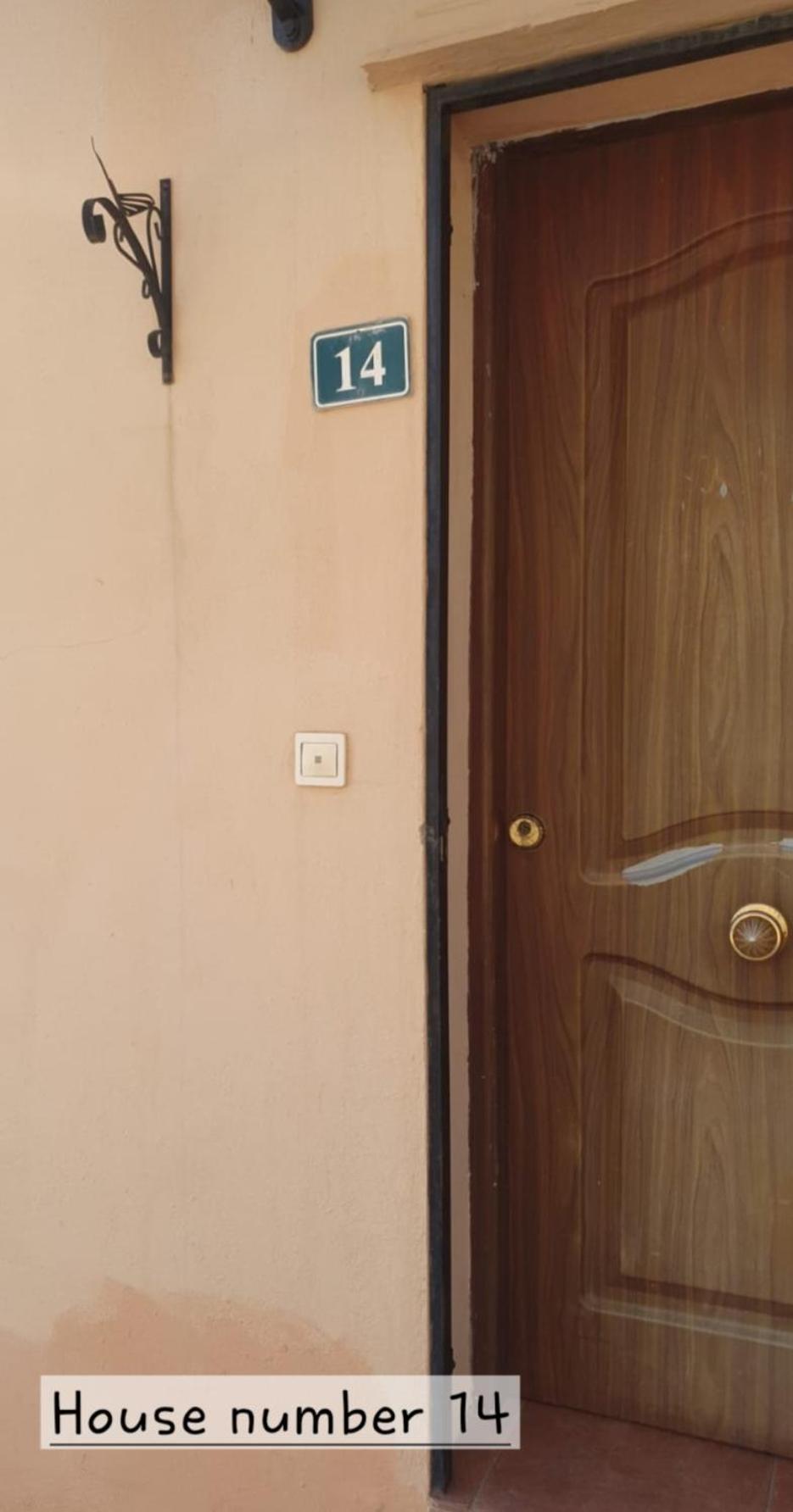 Cozy Rooms In Terraced House Фуeнхирола Екстериор снимка