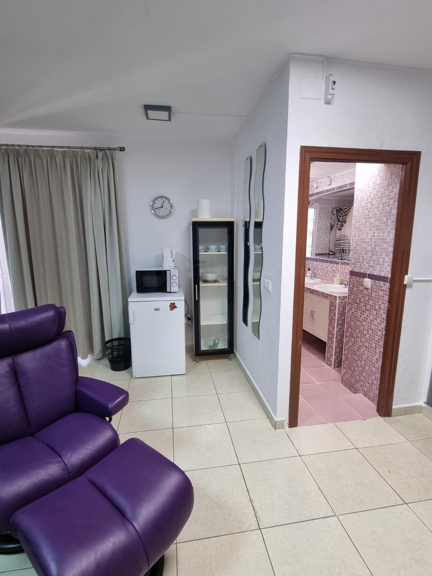 Cozy Rooms In Terraced House Фуeнхирола Екстериор снимка